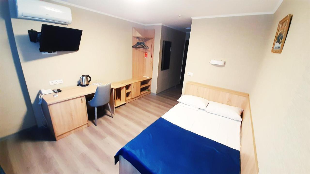 Tourist Hotel Harkiv Exterior foto