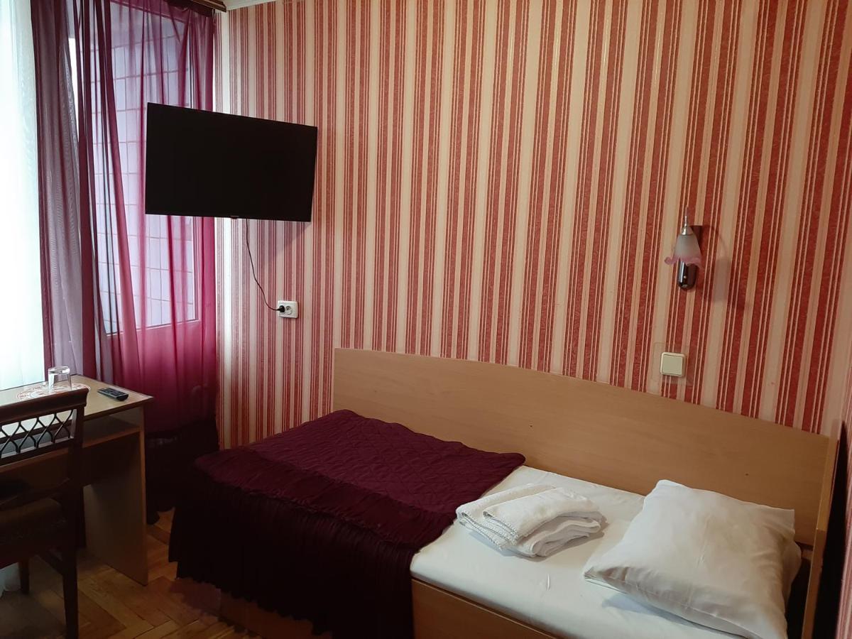 Tourist Hotel Harkiv Exterior foto