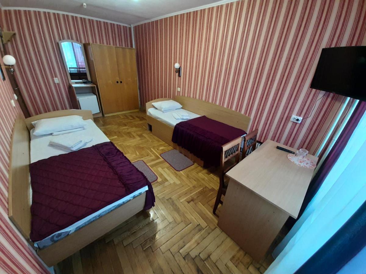 Tourist Hotel Harkiv Exterior foto