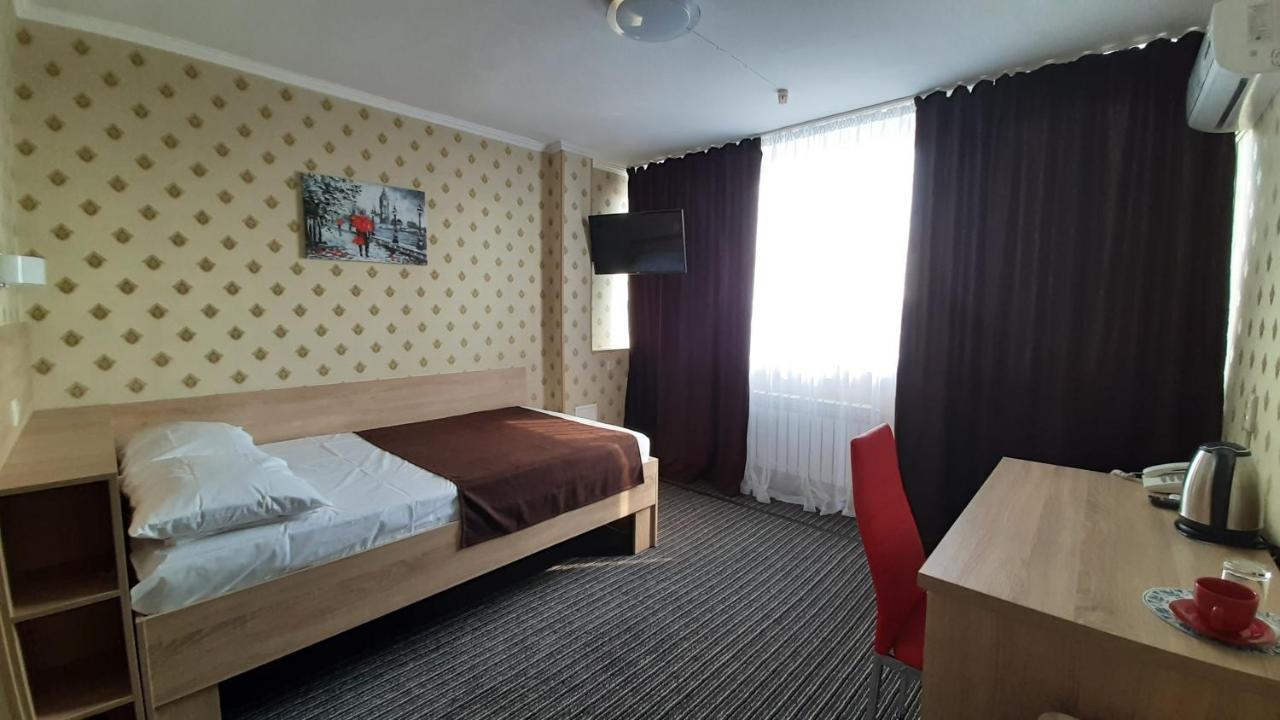 Tourist Hotel Harkiv Exterior foto