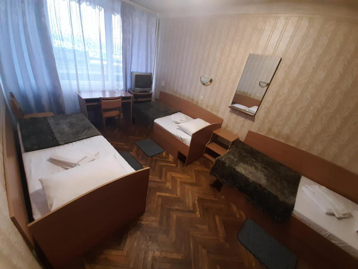 Tourist Hotel Harkiv Exterior foto